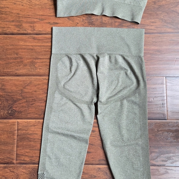 Workout Set - Picture 4 of 6